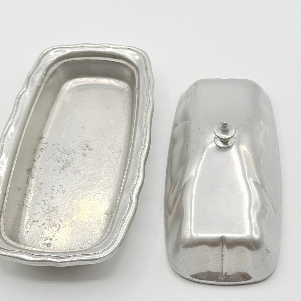 Wilton Armetale Butter Dish Silver RWP Cast Aluminum Scalloped Good Condition - Picture 3 of 10